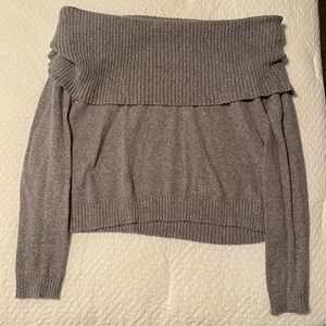 Barley worn. Size L. Aerie off the shoulder sweater